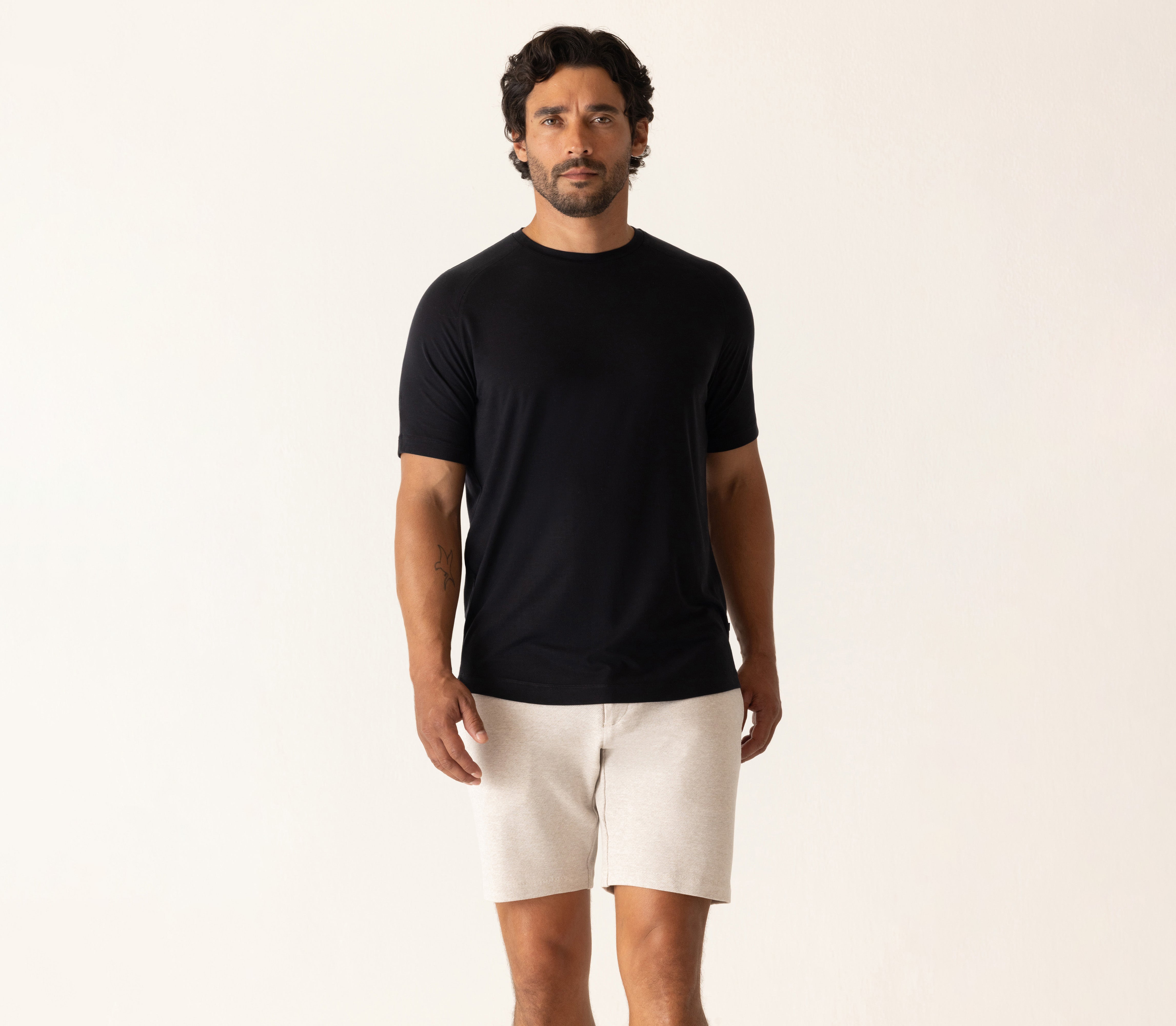 Short Sleeve Raglan Scallop Crew T-Shirt In Soft Techno Jersey