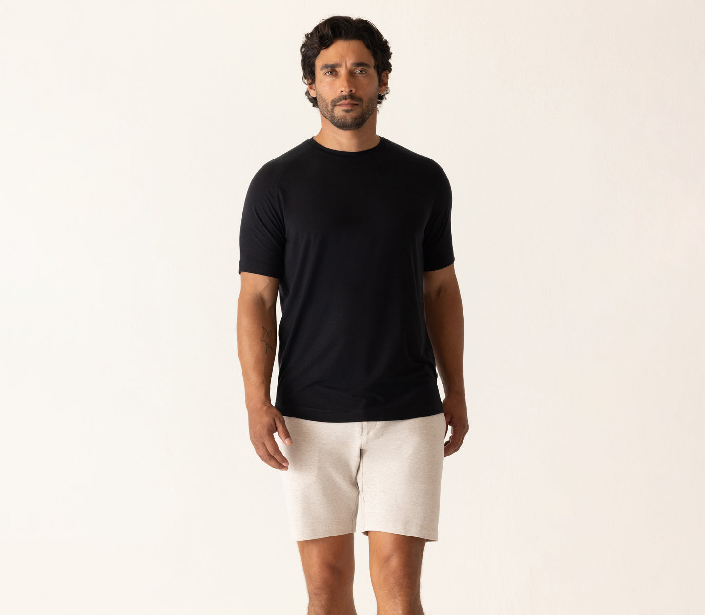 Short Sleeve Raglan Scallop Crew T-Shirt In Soft Techno Jersey