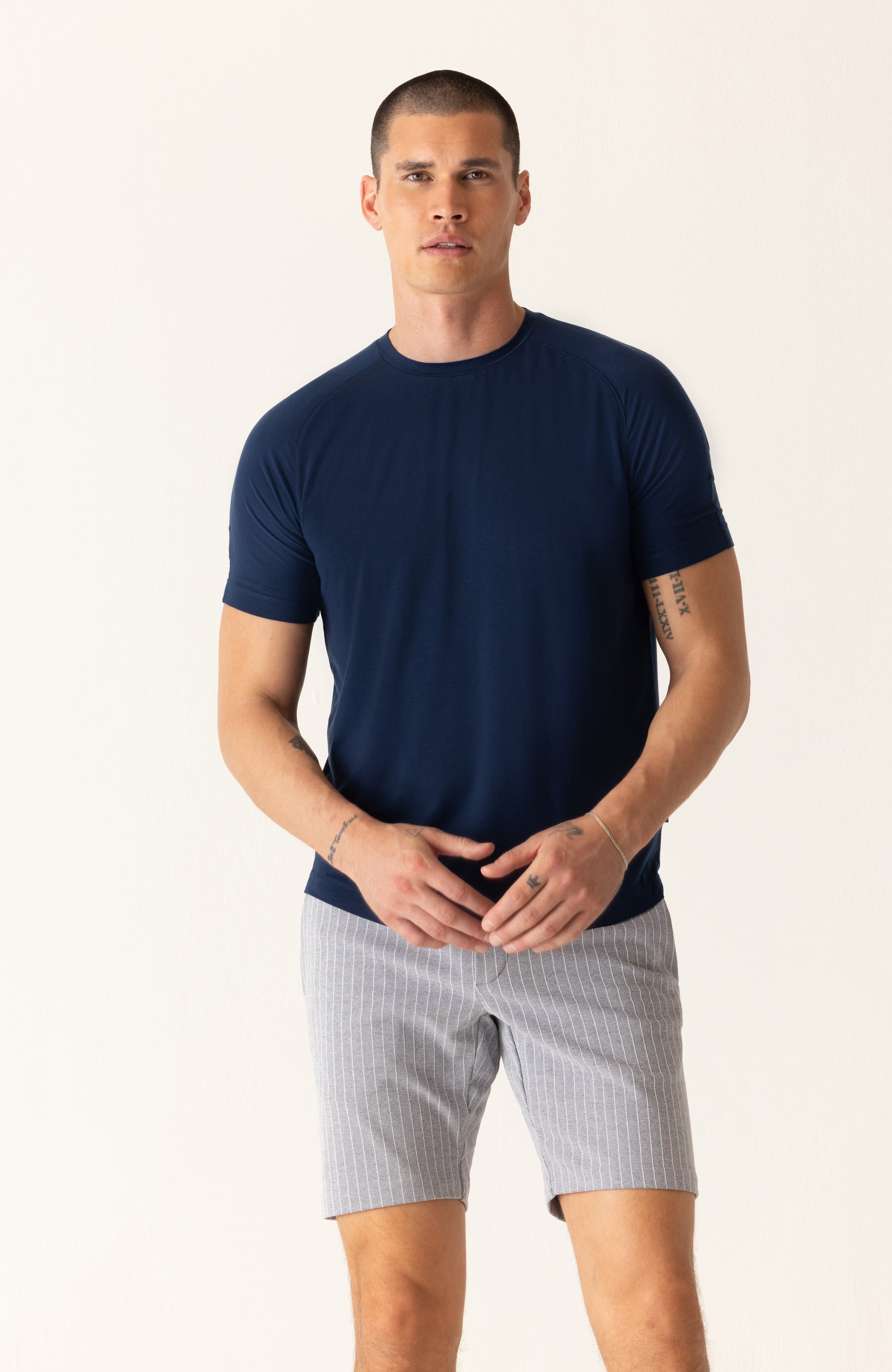 Short Sleeve Raglan Scallop Crew T-Shirt In Soft Techno Jersey