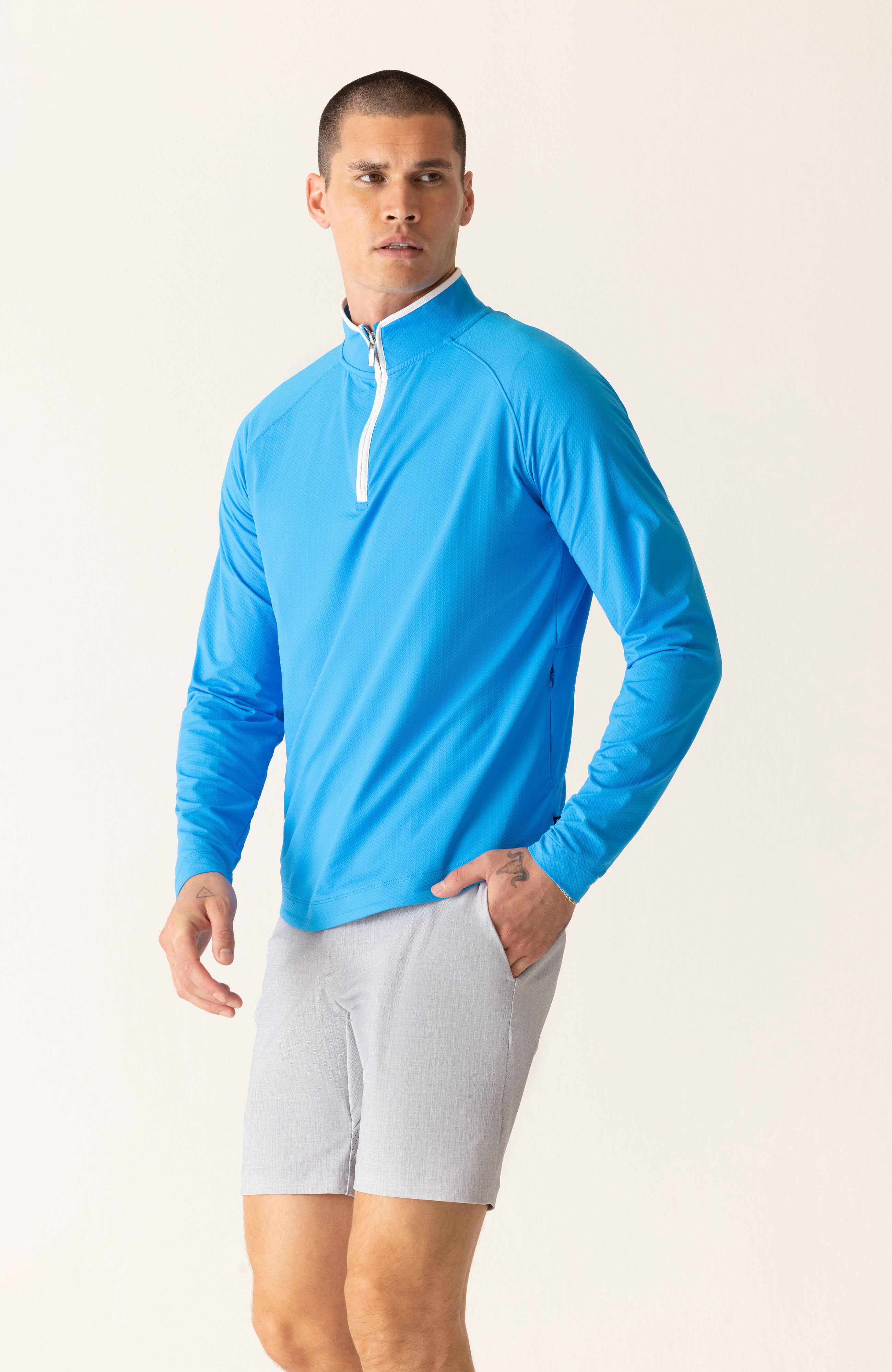 Long Sleeve 1/4 Zip In Links Jacquard Warp Knit